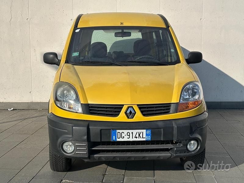 Usata Renault Kangoo Luxe 95 CV (69 kW) 2007 Giallo Monovolume