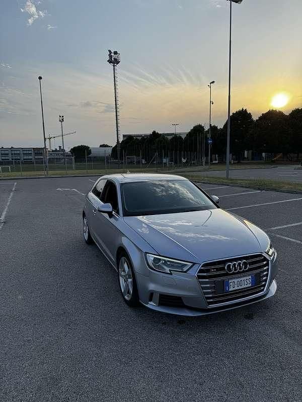 Käytetty Audi A3 Sport 150 HP (110 kW) 2016 Harmaa Sedan