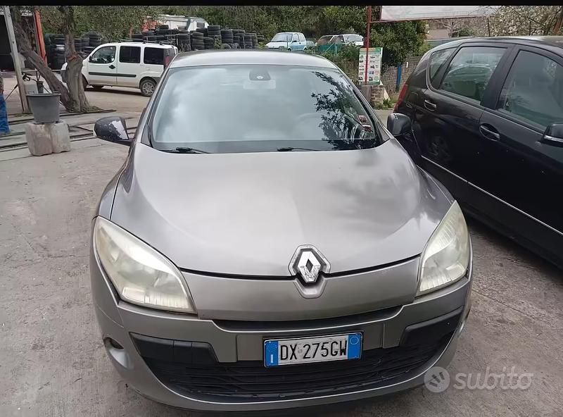 Usata Renault Mégane 110 CV (80 kW) 2009 Grigio Berlina