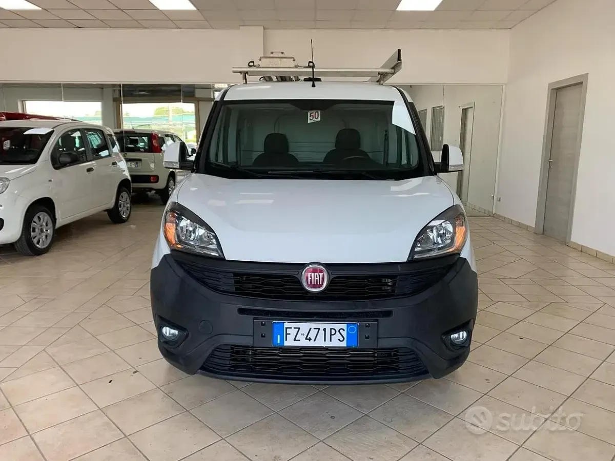 Usata Fiat Doblò 120 CV (88 kW) 2018 Bianco Monovolume