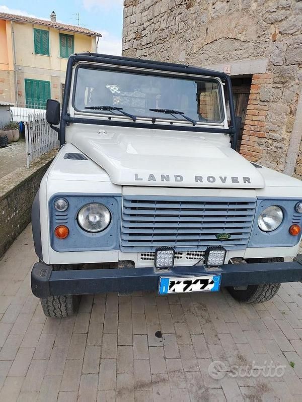Usata Land Rover Defender 86 CV (63 kW) 2007 Station wagon