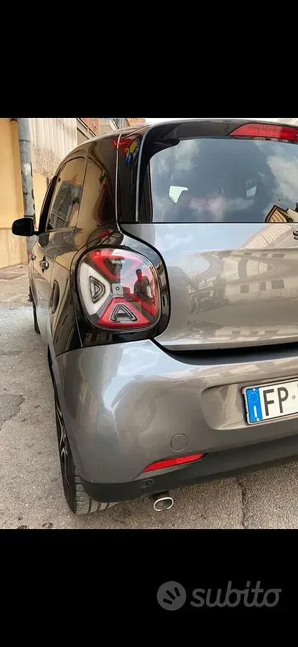 Usata Smart ForFour 71 CV (52 kW) 2018 Grigio Utilitaria