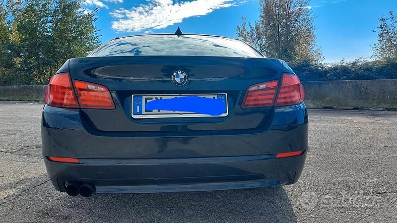 Usata BMW 520 184 CV (135 kW) 2010 Nero Berlina
