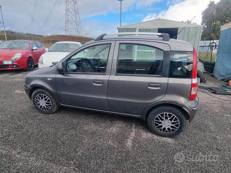 Usata Fiat Panda Dynamic 69 CV (50 kW) 2012 Grigio Utilitaria