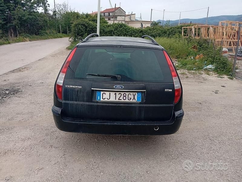Usata Ford Mondeo 116 CV (85 kW) 2003 Blu Station wagon