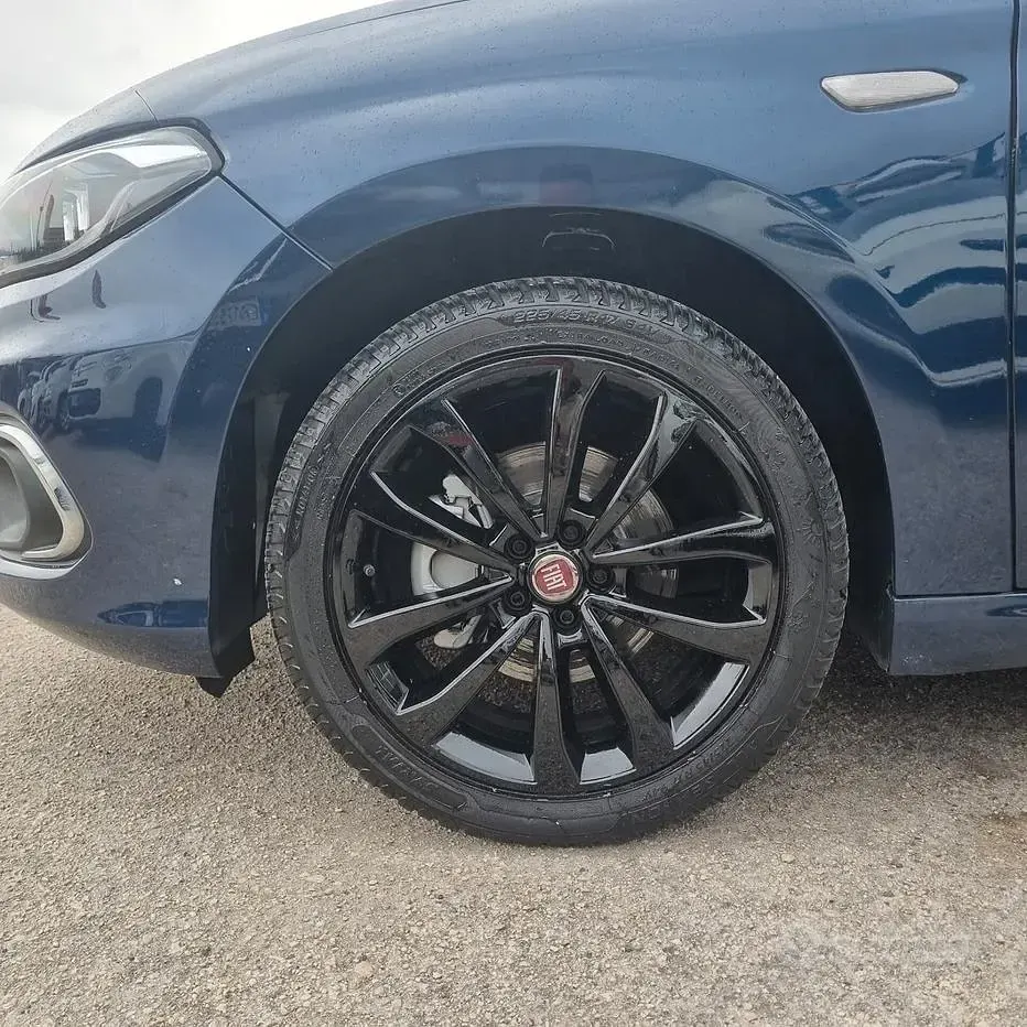 Usata Fiat Tipo Lounge 120 CV (88 kW) 2017 Blu Berlina