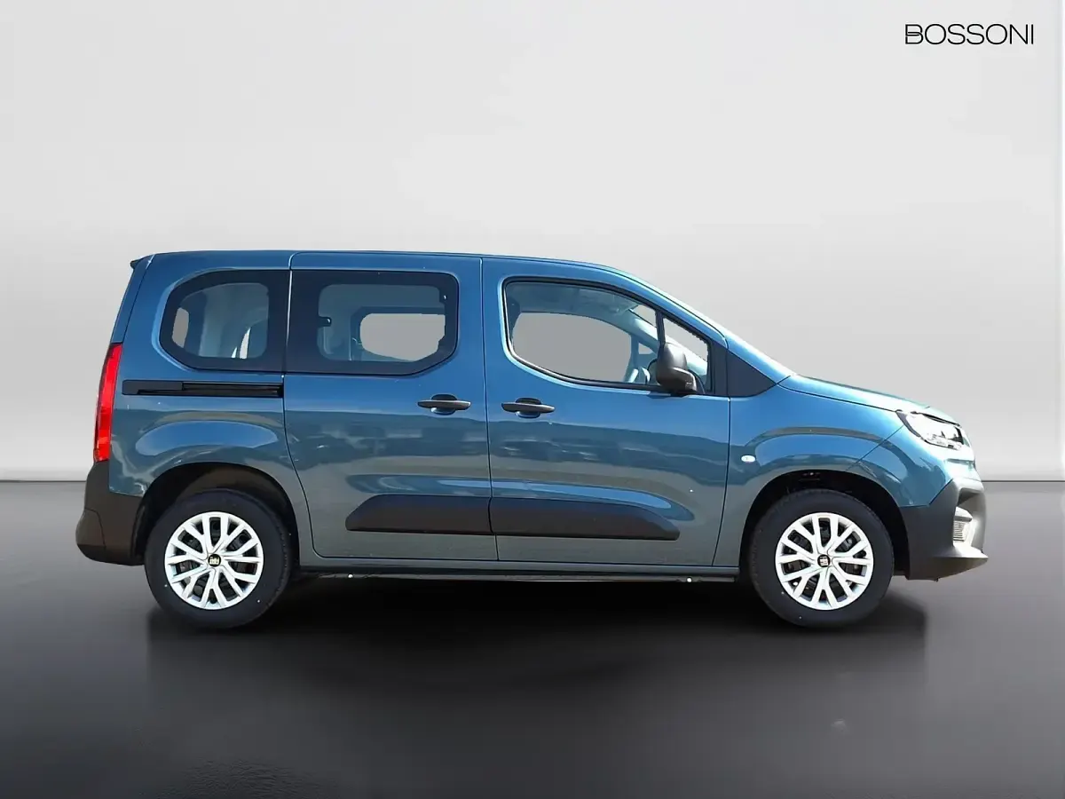 Nuova Fiat Doblò 100 CV (73 kW) 2026 Blu Monovolume
