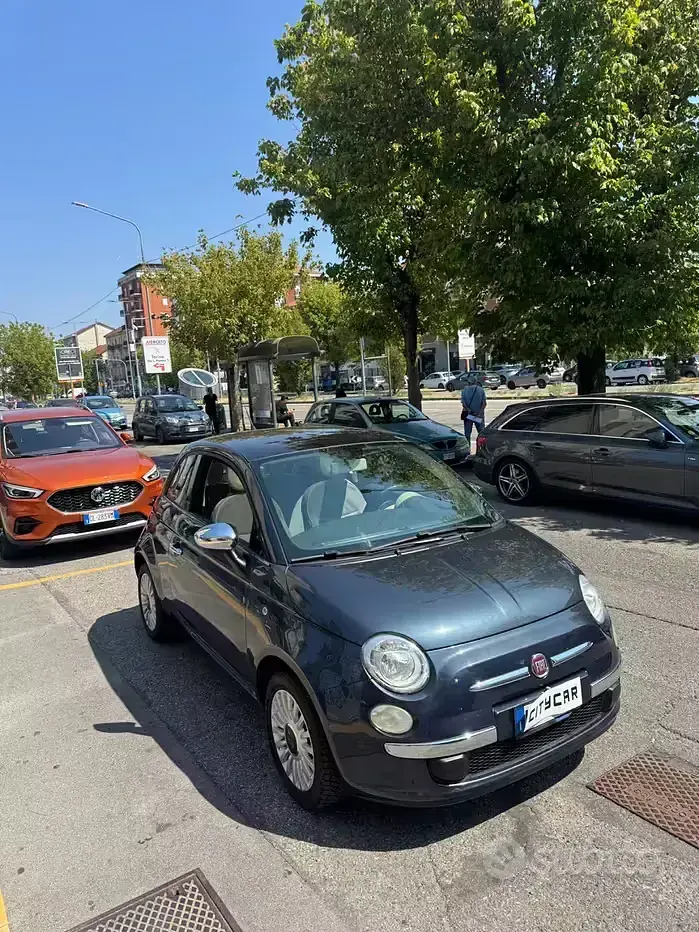Usata Fiat 500 Lounge 69 CV (50 kW) 2008 Blu Utilitaria