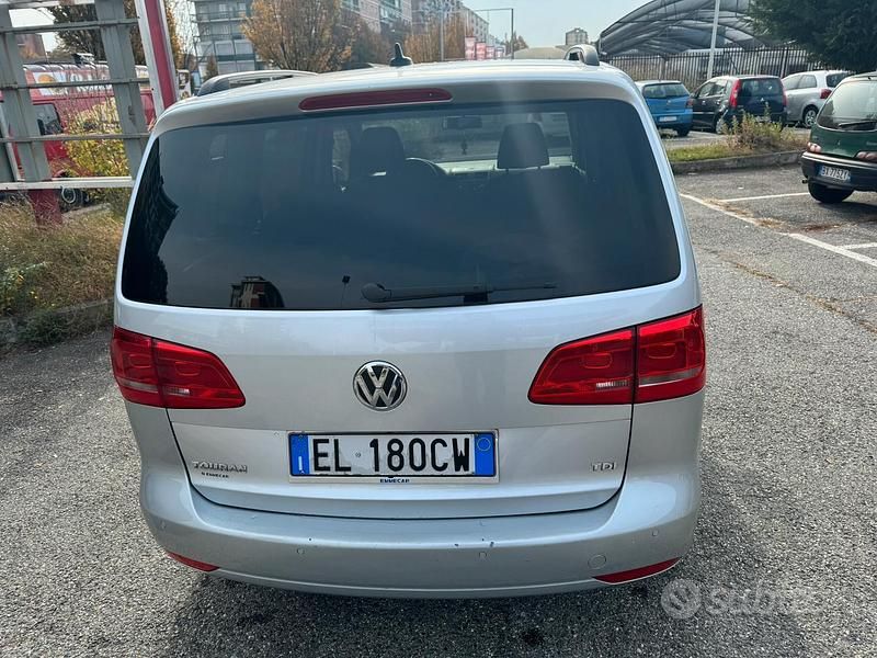 Usata VW Touran Comfortline 105 CV (77 kW) 2012 Grigio Monovolume