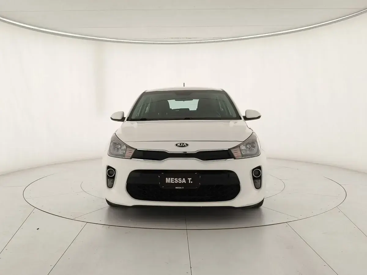 Usata Kia Rio 82 CV (60 kW) 2020 Grigio Berlina