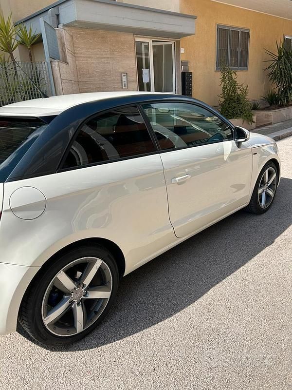 Usata Audi A1 105 CV (77 kW) 2011 Bianco Utilitaria