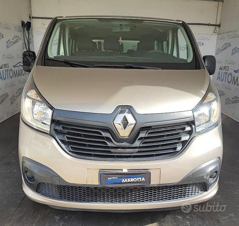 Usata Renault Trafic 126 CV (92 kW) 2017 Grigio chiaro Monovolume