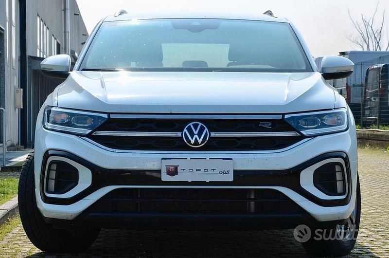 Usata VW T-Roc R-line 150 CV (110 kW) 2024 Bianco SUV