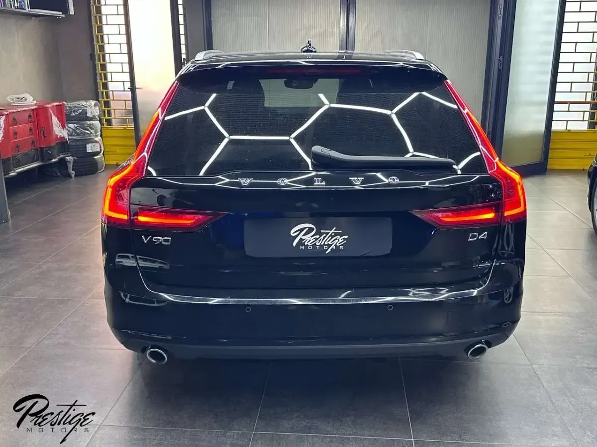 Usata Volvo V90 190 CV (139 kW) 2019 Nero Station wagon