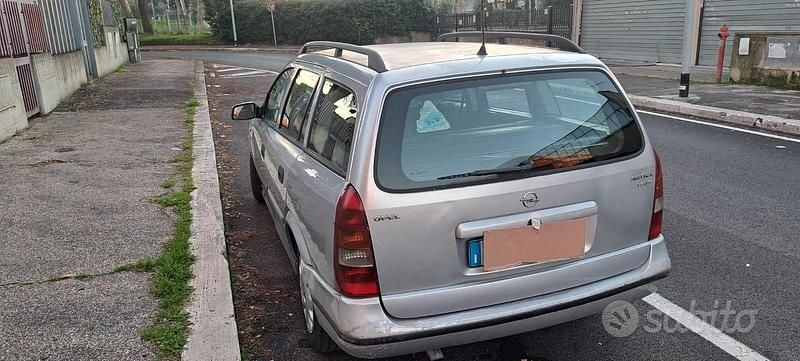 Usata Opel Astra Club 75 CV (55 kW) 2001 Grigio Station wagon