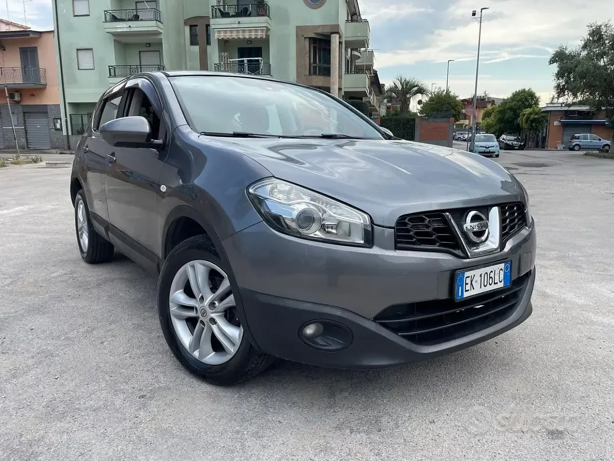Usata Nissan Qashqai 116 CV (85 kW) 2011 Grigio SUV