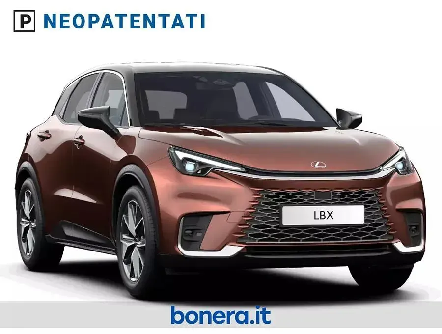 Nuova Lexus LBX 136 CV (100 kW) 2026 Marrone SUV