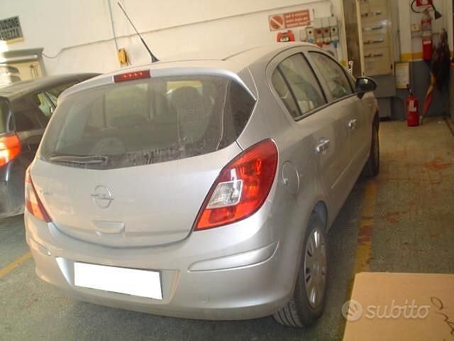 Usata Opel Corsa Enjoy 60 CV (44 kW) 2007 Grigio Berlina