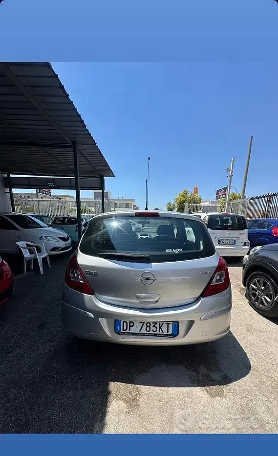 Usata Opel Corsa Cosmo 90 CV (66 kW) 2008 Grigio Utilitaria