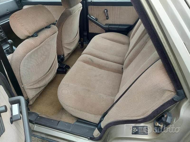 Usata Lancia Delta 78 CV (57 kW) 1988 Grigio Utilitaria