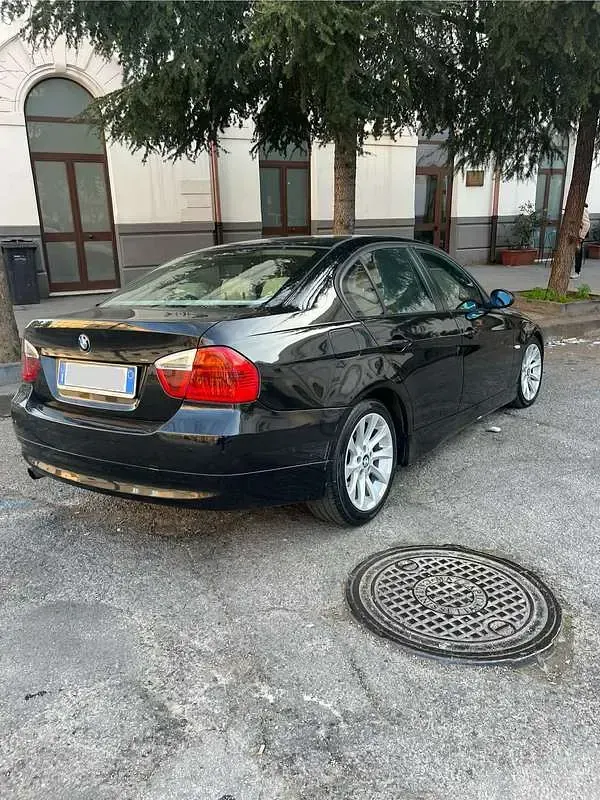 Usata BMW 320 163 CV (119 kW) 2005 Nero Berlina