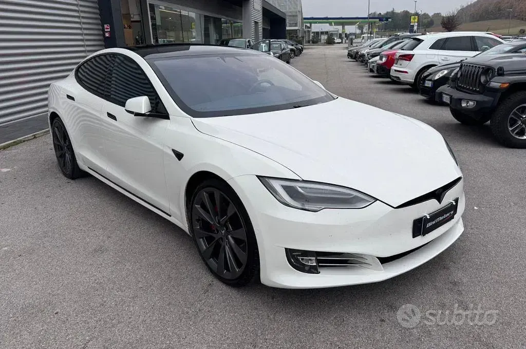 Usata Tesla Model S Performance 180 kW (245 CV) 2020 Grigio Utilitaria