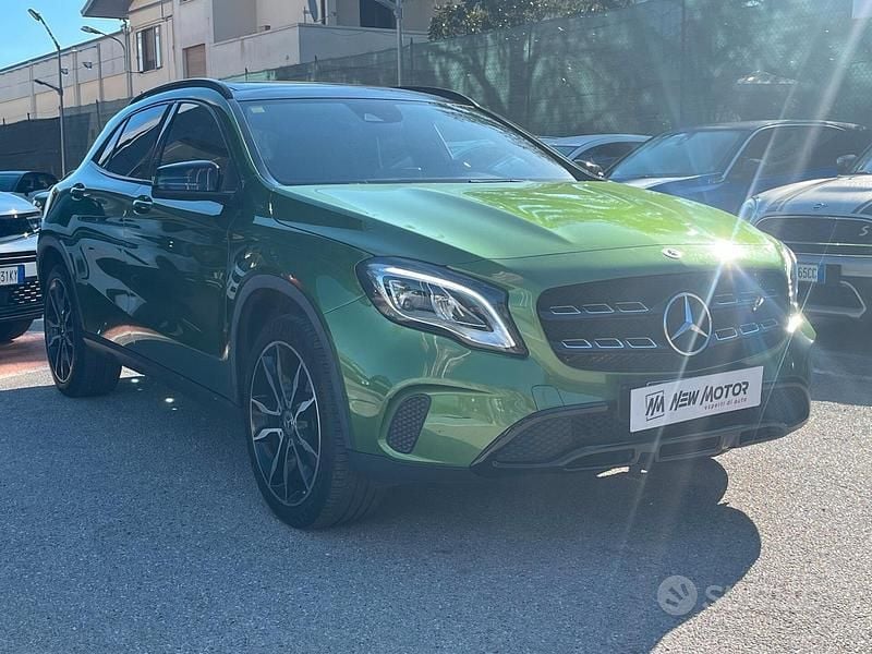 Usata Mercedes GLA200 Premium 136 CV (100 kW) 2018 Verde SUV