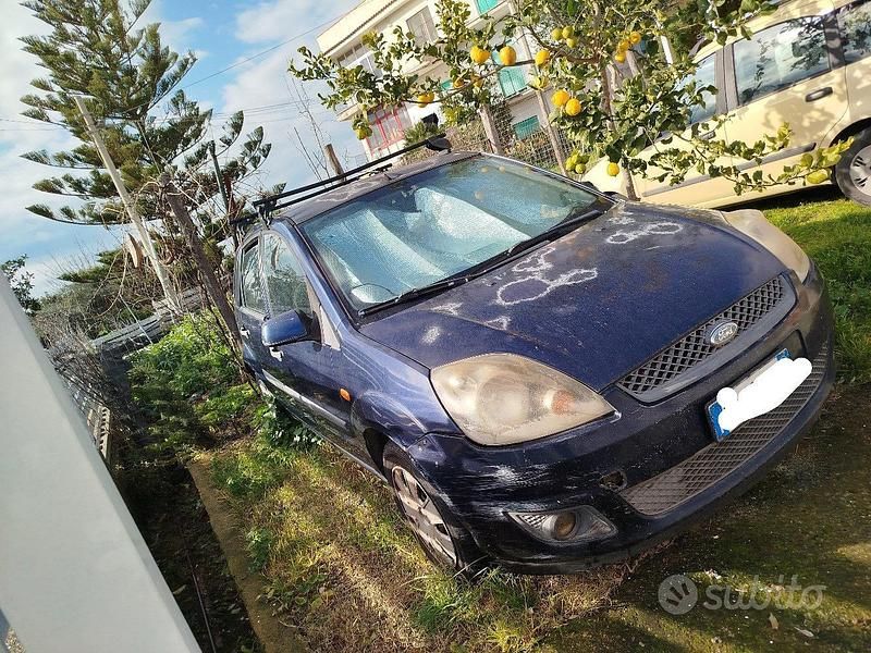 Usata Ford Fiesta 2007 Blu Berlina