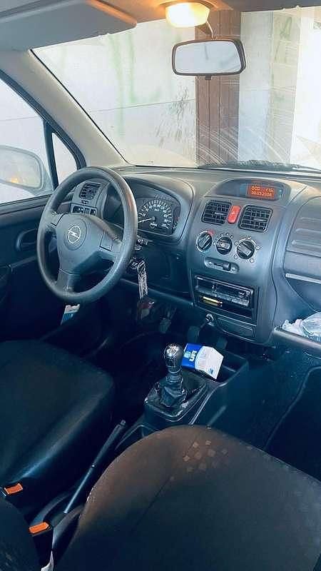 Usata Opel Agila Edition 69 CV (50 kW) 2006 Station wagon