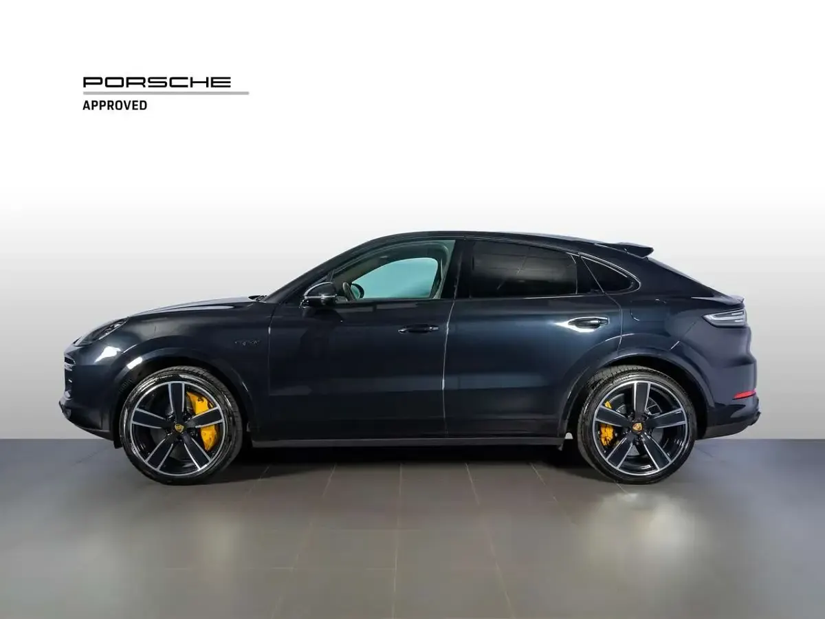 Usata Porsche Cayenne Coupe Turbo S E-Hybrid 680 CV (500 kW) 2022 Nero jet metallizzato Coupé