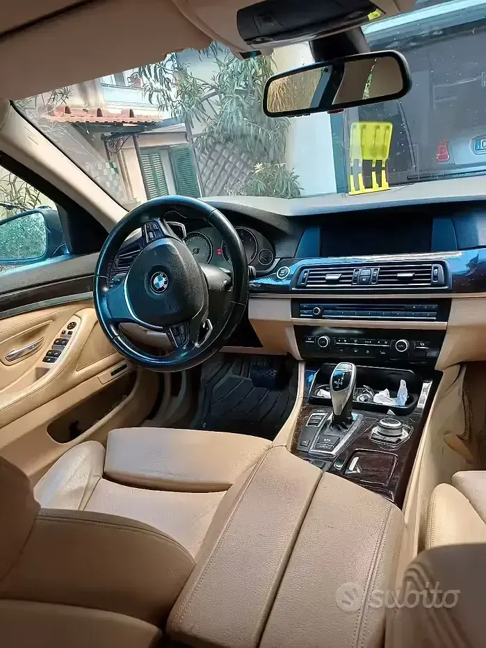 Usata BMW 520 184 CV (135 kW) 2010 Nero Station wagon