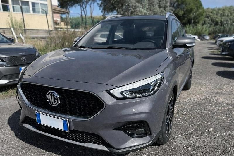 Usata MG ZS Luxury 111 CV (81 kW) 2023 Grigio SUV