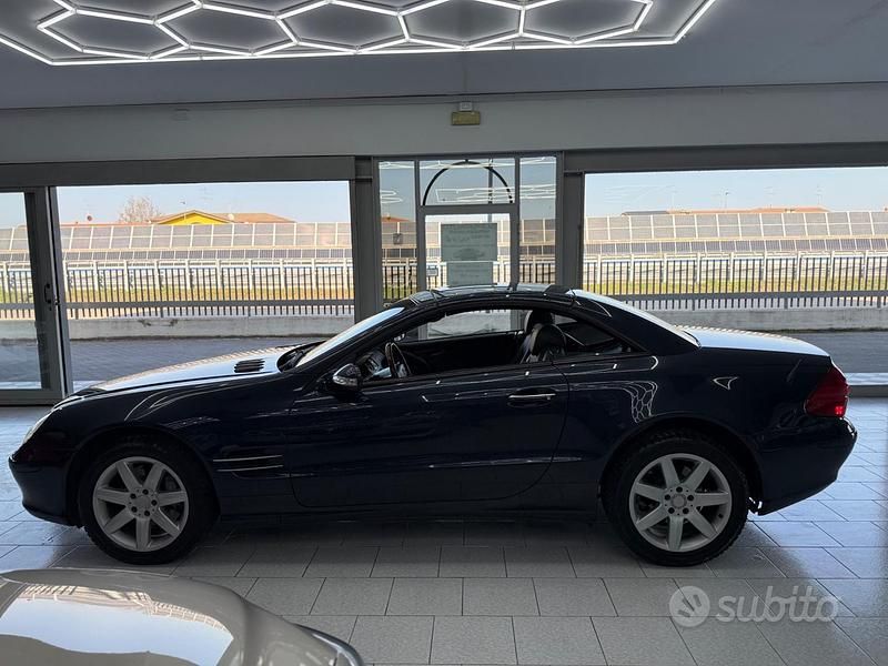 Usata Mercedes SL500 Elegance 306 CV (225 kW) 2001 Grigio Cabrio