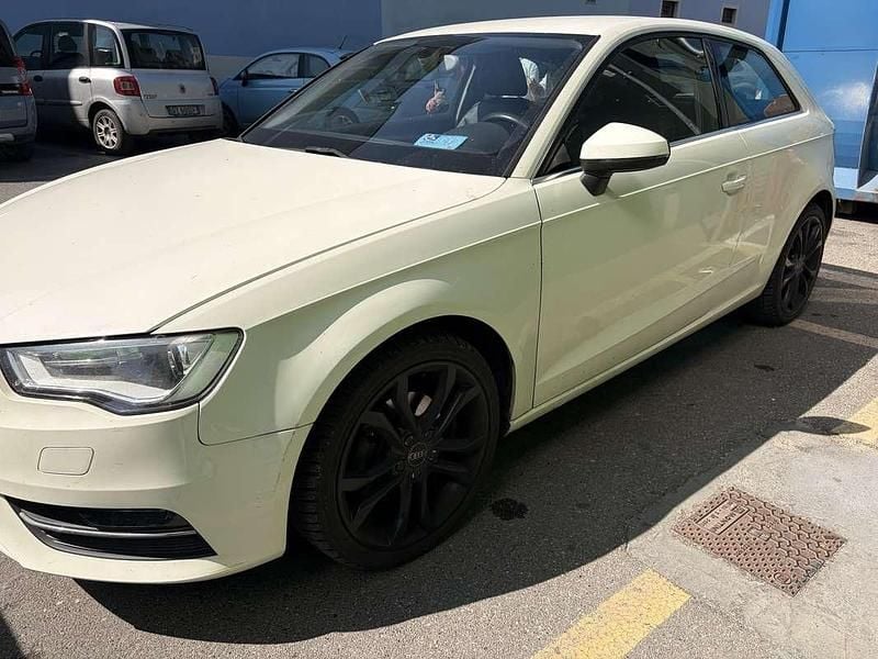 Usata Audi A3 Attraction 105 CV (77 kW) 2013 Bianco Berlina