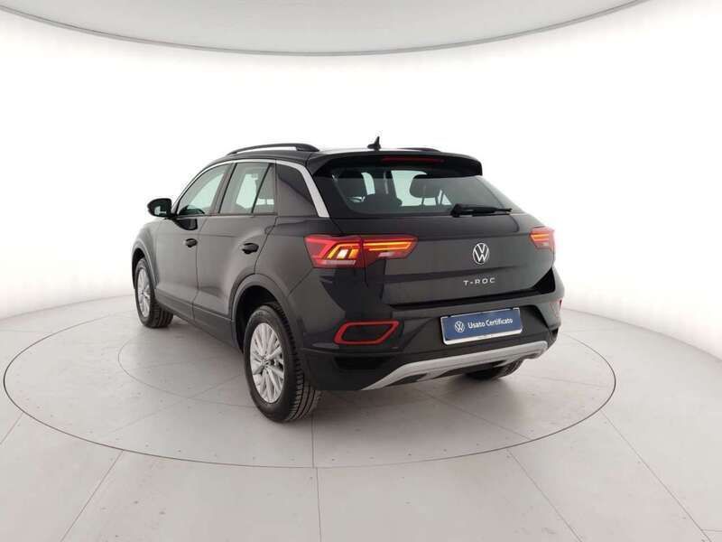 Usata VW T-Roc Life 150 CV (110 kW) 2024 Nero SUV