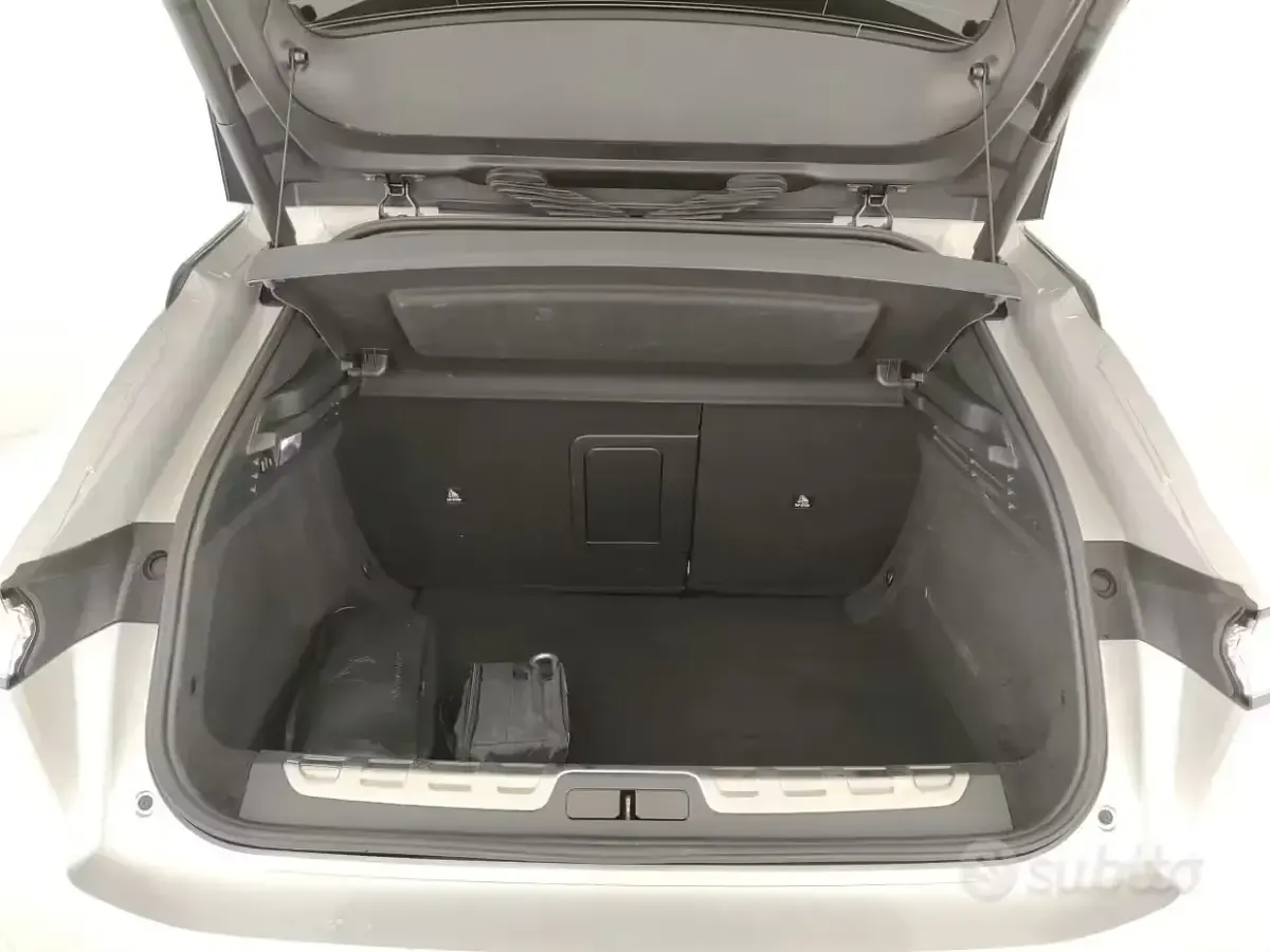 Begagnad DS Automobiles DS4 Opera 131 HK (96 kW) 2024 Grå SUV