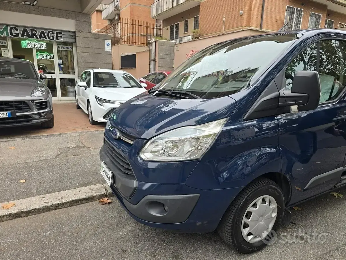 Usata Ford Transit Custom 155 CV (114 kW) 2015 Nero Furgone