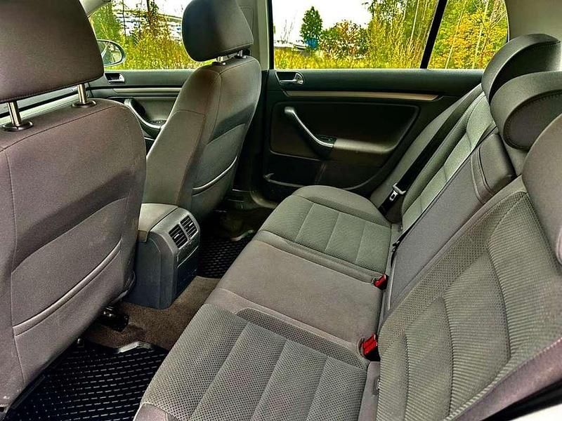 Usata VW Golf IV Trendline 105 CV (77 kW) 2005 Grigio Berlina