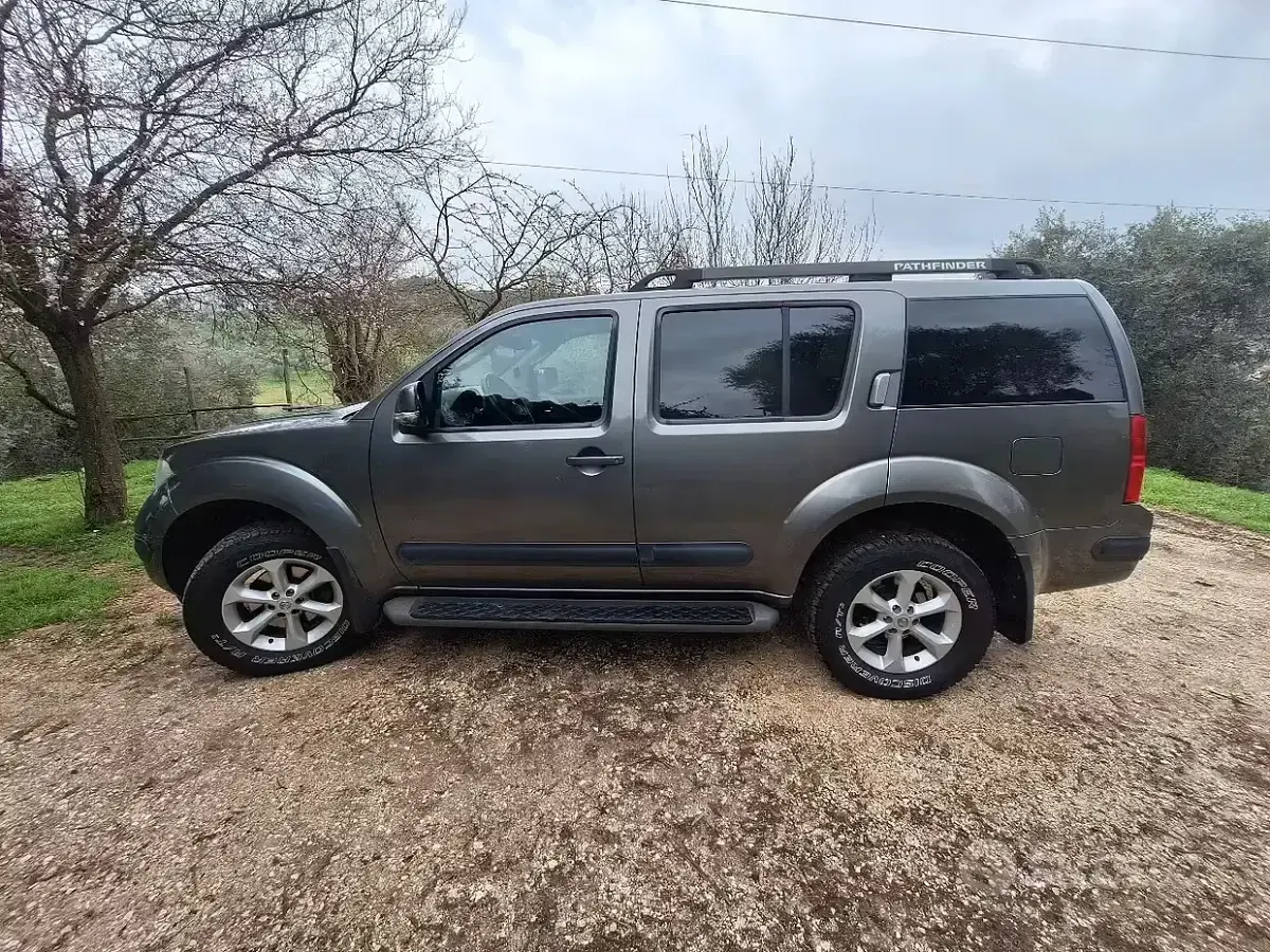 Usata Nissan Pathfinder 163 CV (119 kW) 2008 Verde SUV