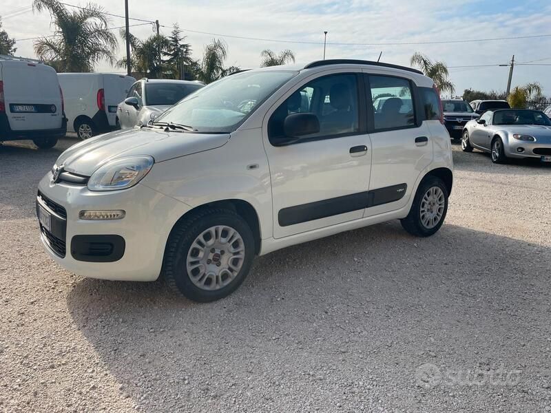Usata Fiat Panda Lounge 69 CV (50 kW) 2020 Bianco Utilitaria