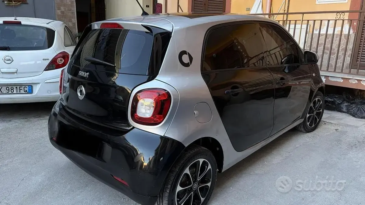 Occasion Smart ForFour 71 ch (52 kW) 2017 Noir Citadine