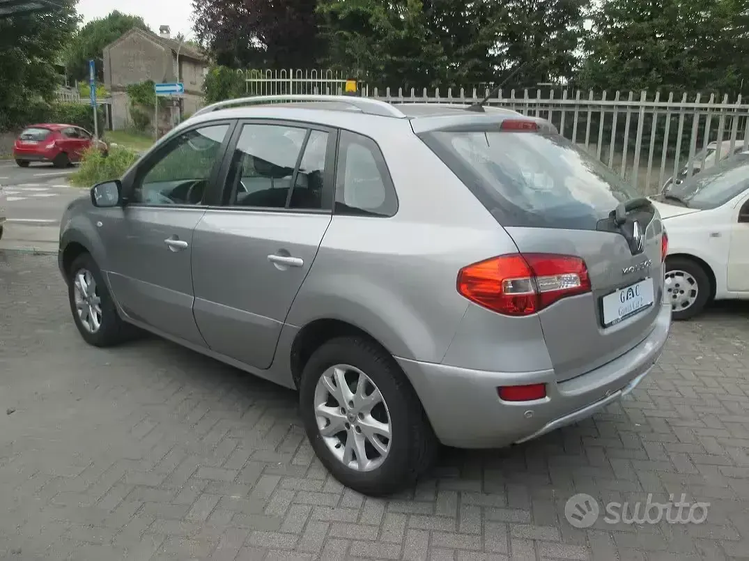 Usata Renault Koleos Dynamique 150 CV (110 kW) 2009 Grigio SUV