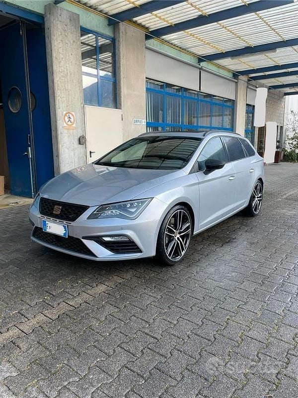 Usata Seat Leon ST 4Drive 300 CV (220 kW) 2019 Grigio Station wagon