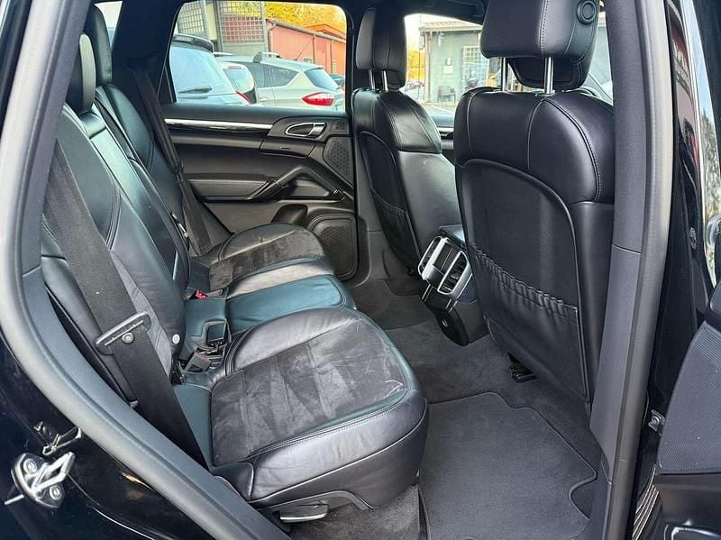 Usata Porsche Cayenne Platinum Edition 250 CV (183 kW) 2017 Nero SUV