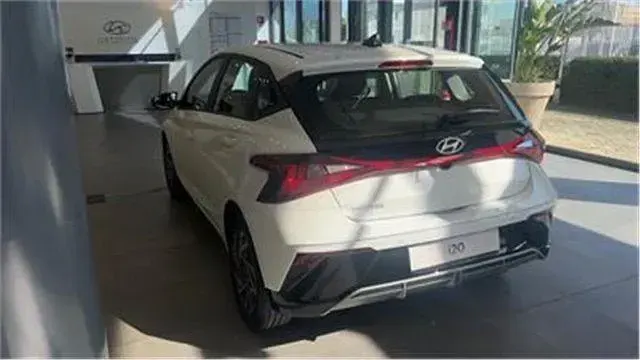 Nuova Hyundai i20 90 CV (66 kW) 2026 Bianco Utilitaria