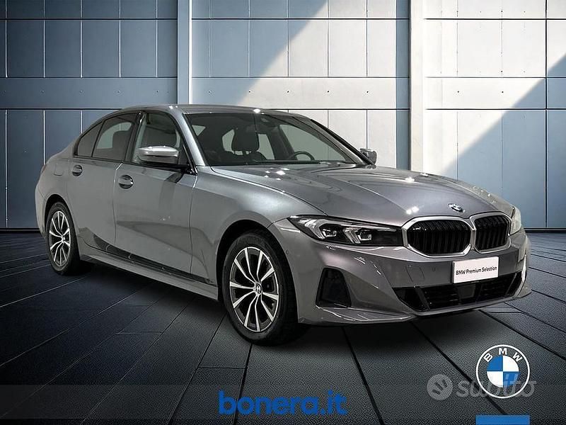 Usata BMW 318 Efficient Dynamics 150 CV (110 kW) 2025 Skyscraper grey metallic Berlina