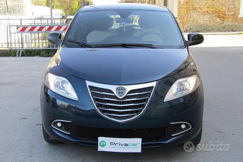 Usata Lancia Ypsilon 69 CV (50 kW) 2015 Verde Utilitaria