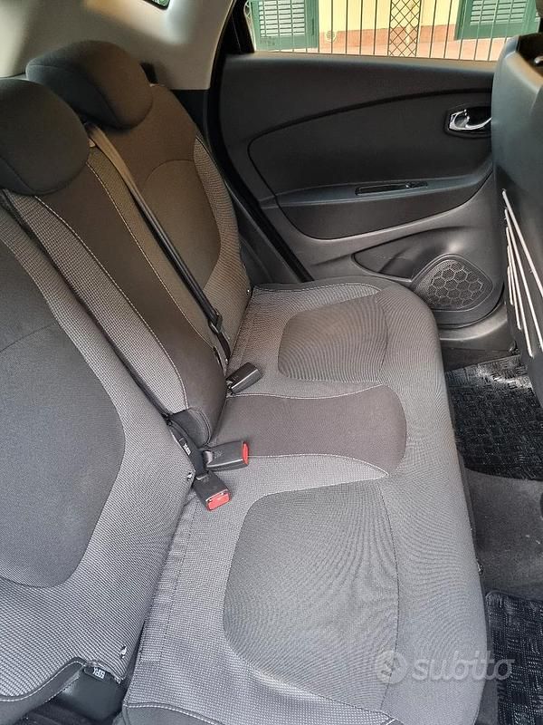 Usata Renault Captur 110 CV (80 kW) 2014 Nero SUV