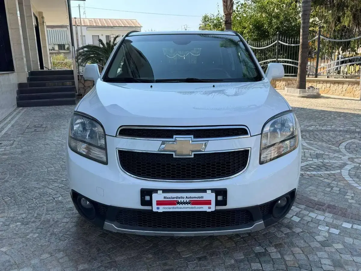 Usata Chevrolet Orlando LT 131 CV (96 kW) 2011 Bianco Monovolume