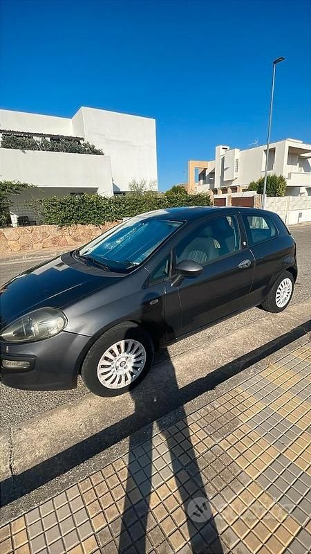 Usata Fiat Punto Evo 69 CV (50 kW) 2011 Grigio Utilitaria